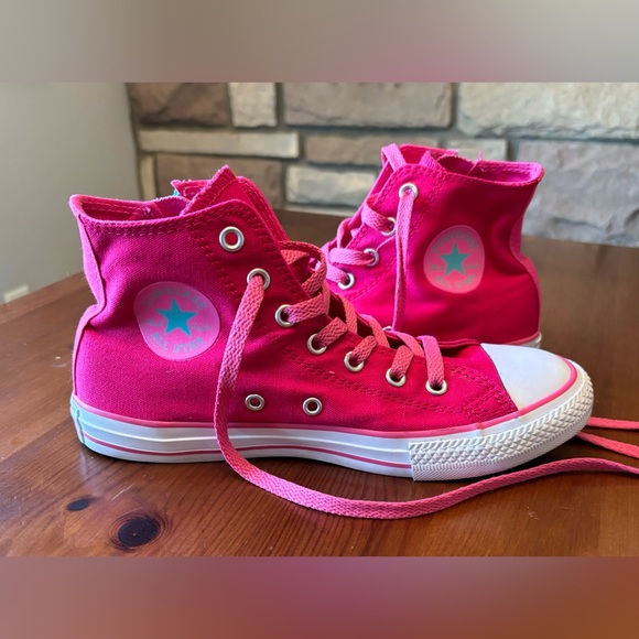 Converse Other - PINK CONVERSE HIGH TOPS, SZ 4. EUC!